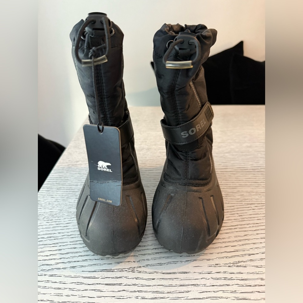 NWT Sorel Black Winter Boots unisex size 1